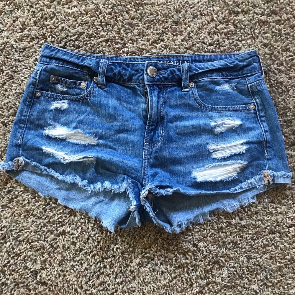 American Eagle Outtfitters Distressed Jean Shorts Size 4
